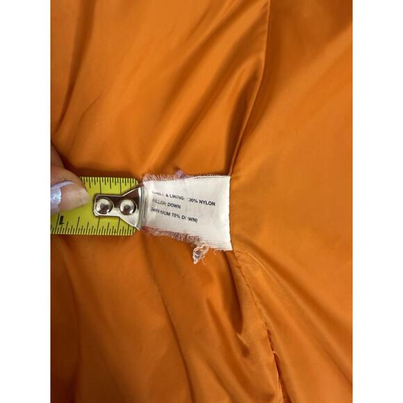 Gap Women's Down Filled Quilted Puffer Vest Size Medium Red Full Zip Nylon - Picture 8 of 9